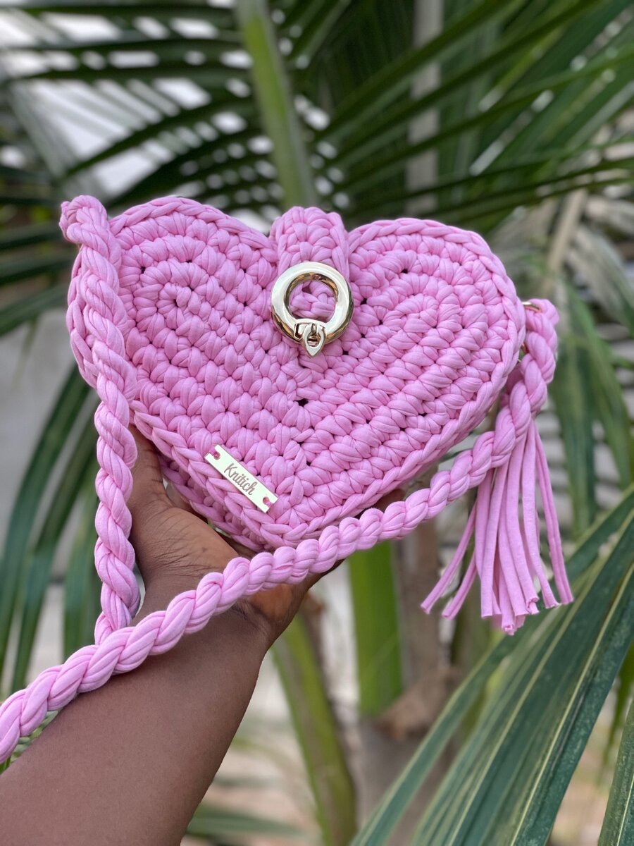 LOVE SHAPED CROCHET BAG