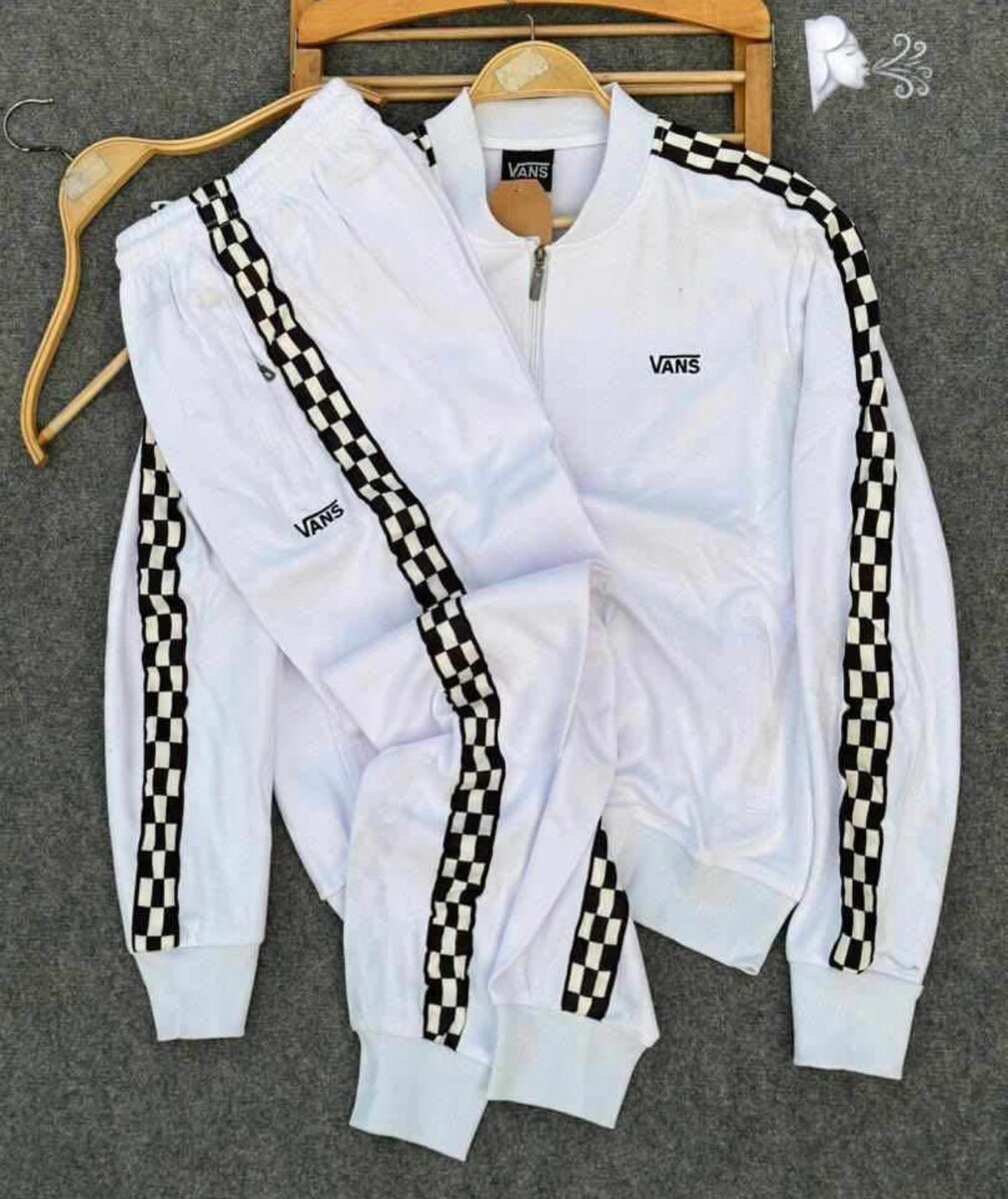 Survêtement à la mode