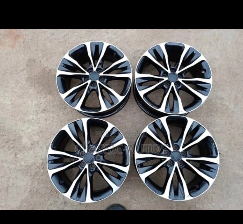 All types Of Car Rim Available