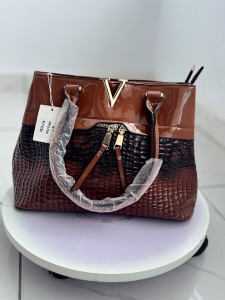 Sac à main cuir verni