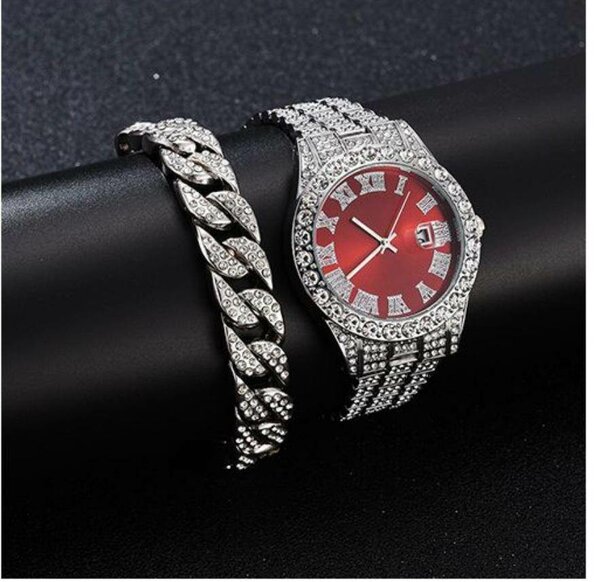 Montre élégante avec strass