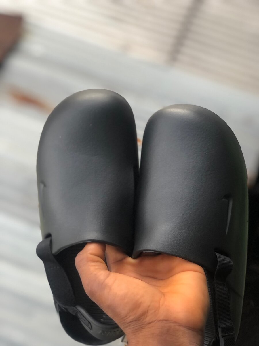 Nike calm mule ( crocs / half shoe )