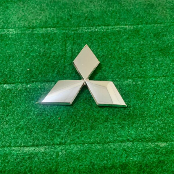 Pack of 1 Mistubushi Lance Front grill Emblem