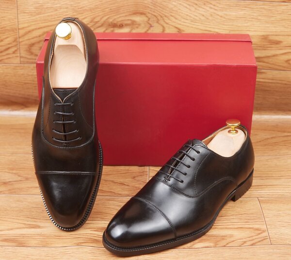 Chaussures habillées en cuir pour homme
