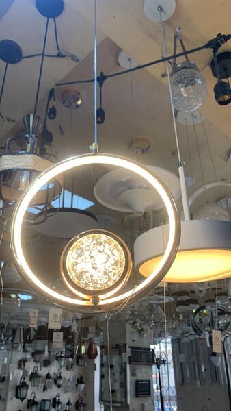 Chandelier/center light