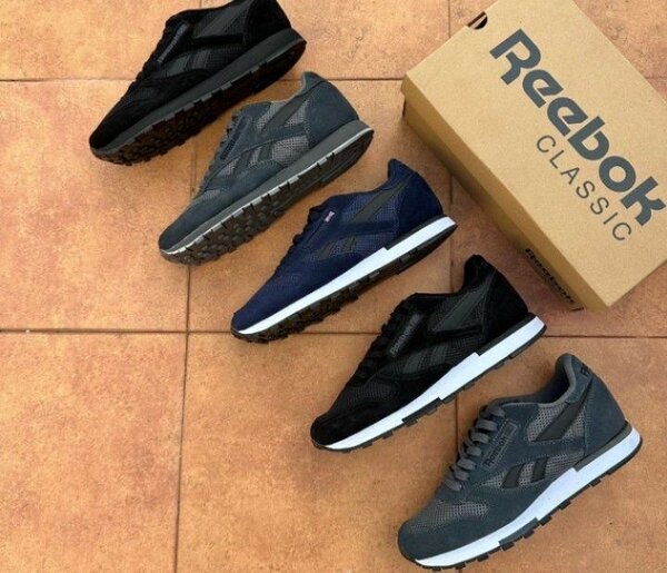 Reebok Sneakers
