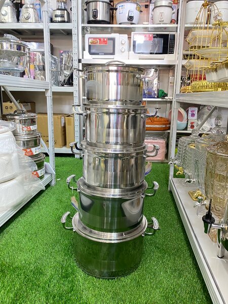 Stainless steel cookware