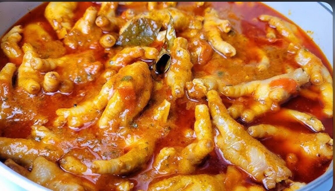 Ragoût de pattes de poulet