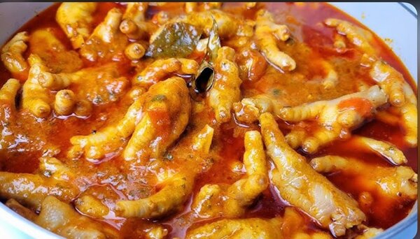 Ragoût de pattes de poulet