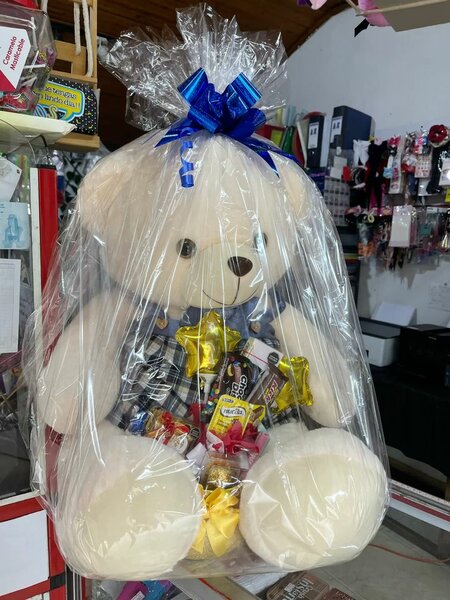 Peluche Teddy avec Chocolats