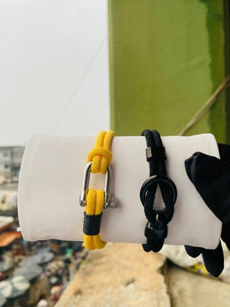 Bracelets en corde tressée trendy