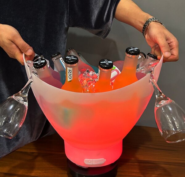 Ice busket with Bluetooth