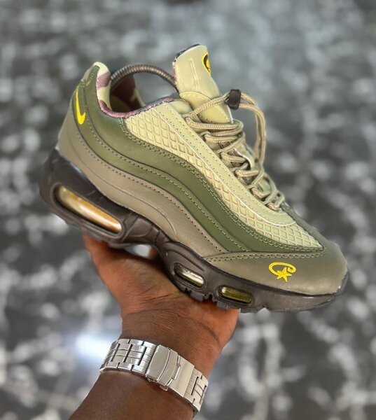 Baskets Air rétro kaki