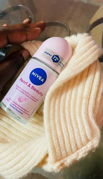 NIVEA Déodorant Perle & Beauté