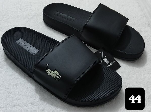 Tongs et Claquettes Confortables