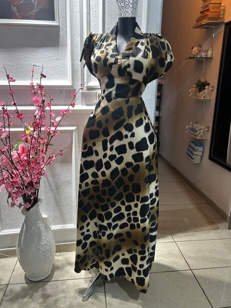 Robe Longue Léopard Élégante