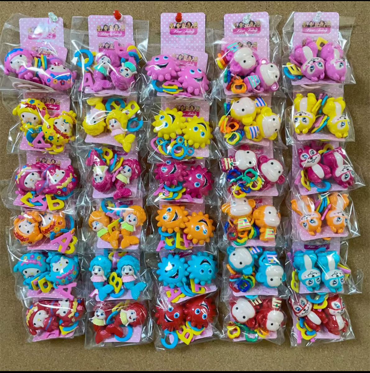 Lot de pinces à cheveux colorées