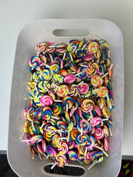 Sucettes multicolores