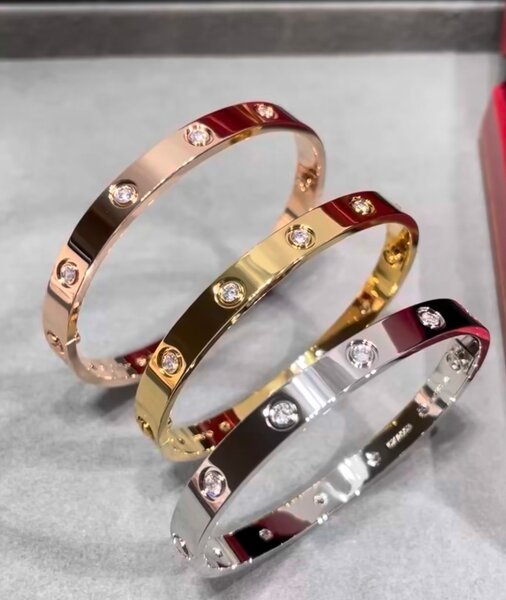 Bracelet en acier cartier