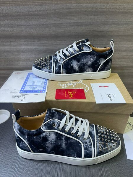 Louboutin prix promo