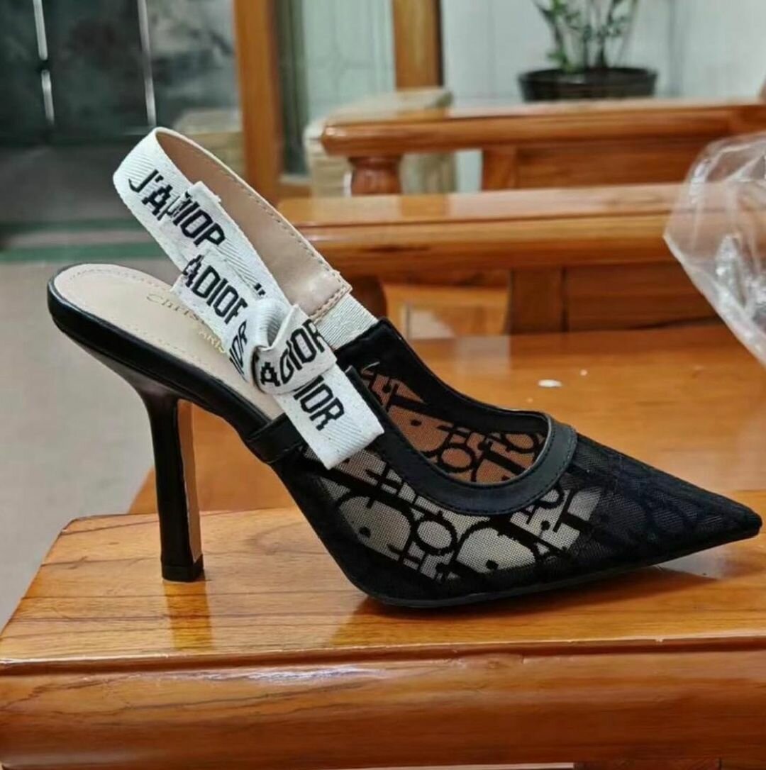 Escarpins élégants à talons hauts