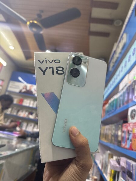 VIVO V18 6/128