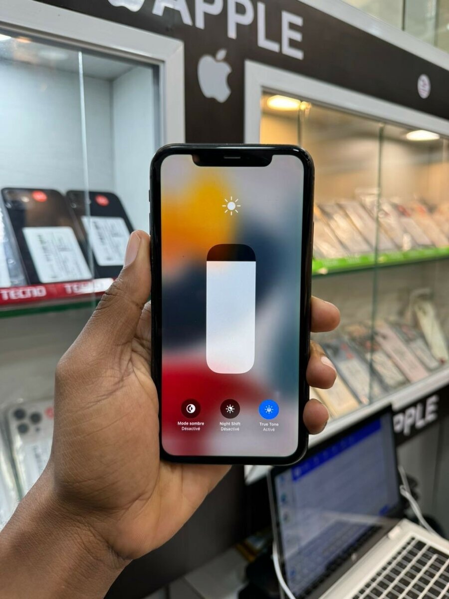 iPhone 11