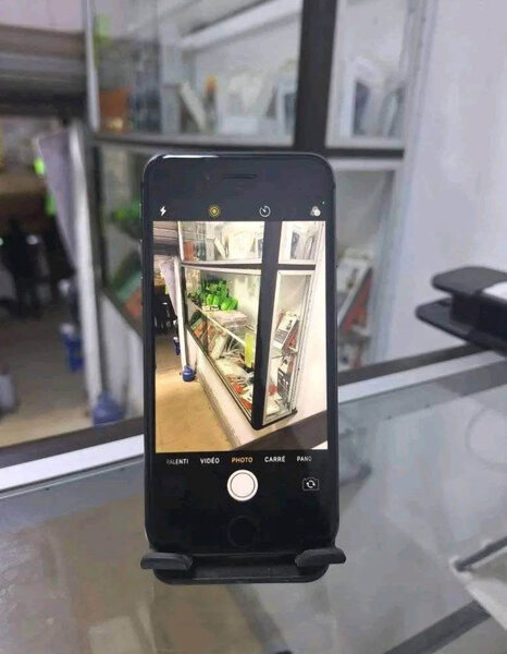 iPhone 8 simple