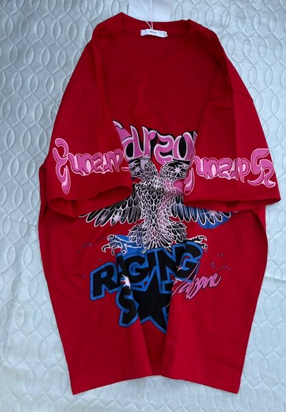 T-shirt rouge imprimée streetwear