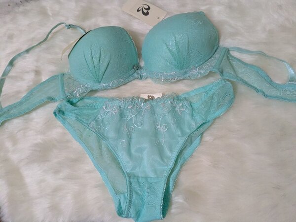 Ensemble lingerie dentelle