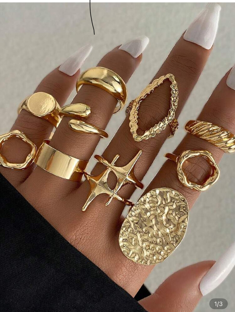 Bague dorée sculptée