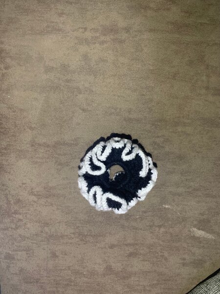 Chouchou élastique noir et blanc