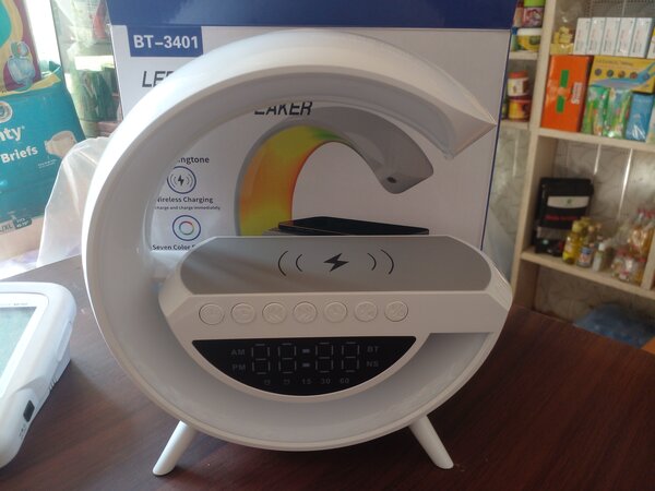 LED wireless charging speaker