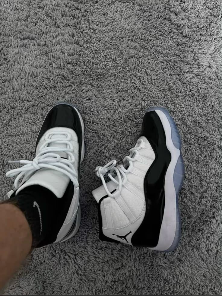 Jordan 11 Blanc Noire