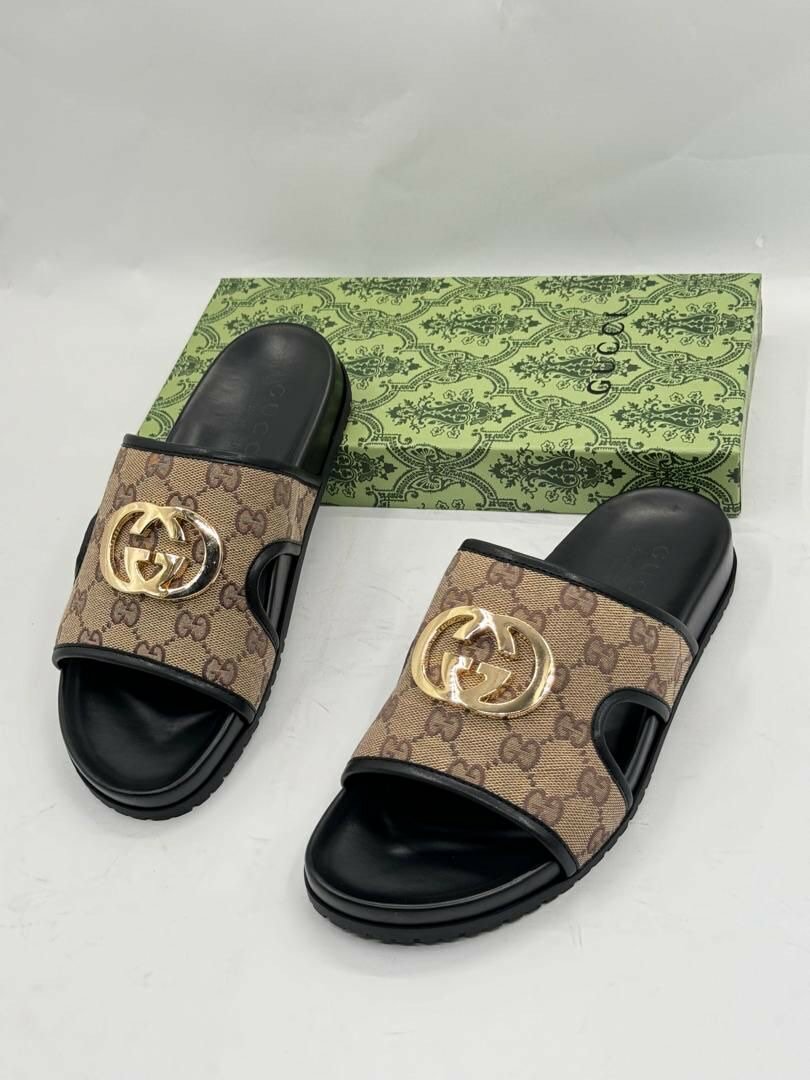 GUCCI SLIPPERS
