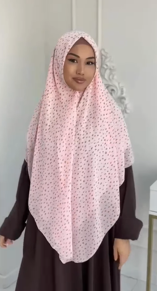 Идеальный платок с красивым принтом, который соответствует нормам шариата