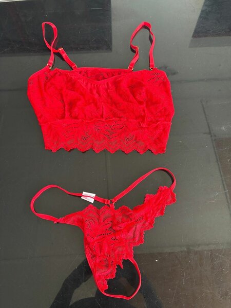 Ensemble lingerie dentelle rouge