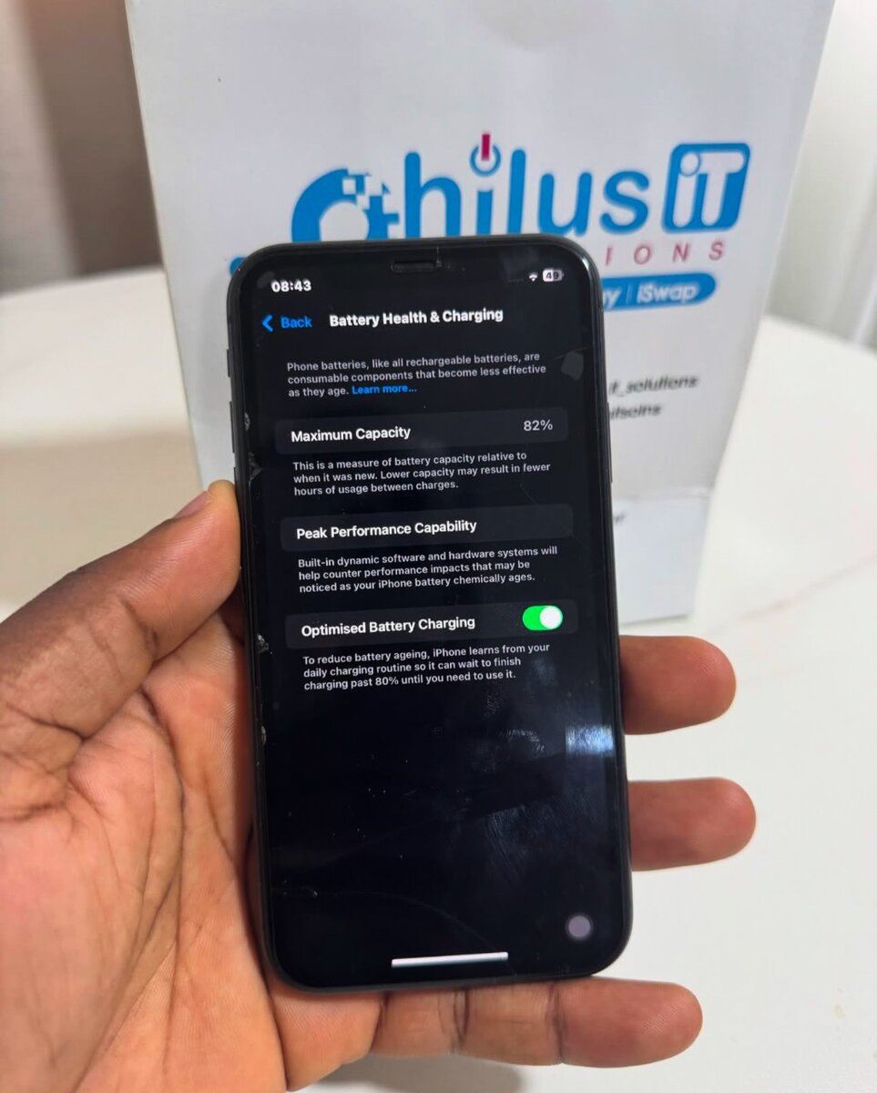 iPhone 11 Factory Unlocked Battery Health 82%