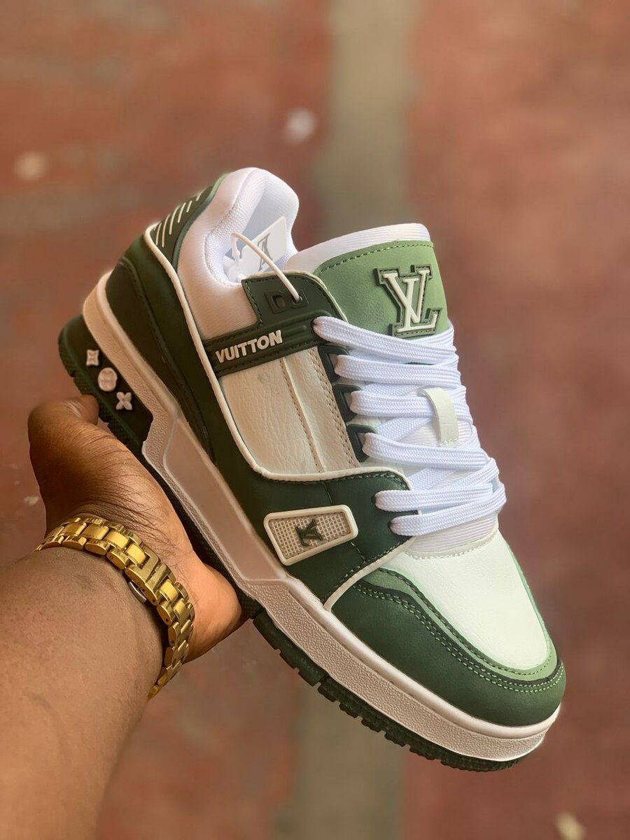 Louis Vuitton Sneakers