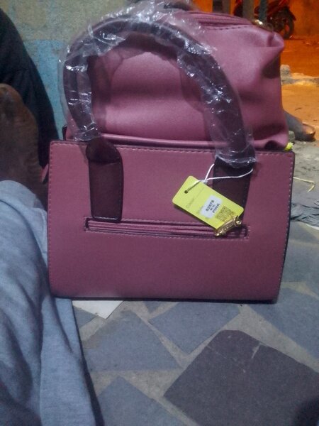 Sac à main élégant rose