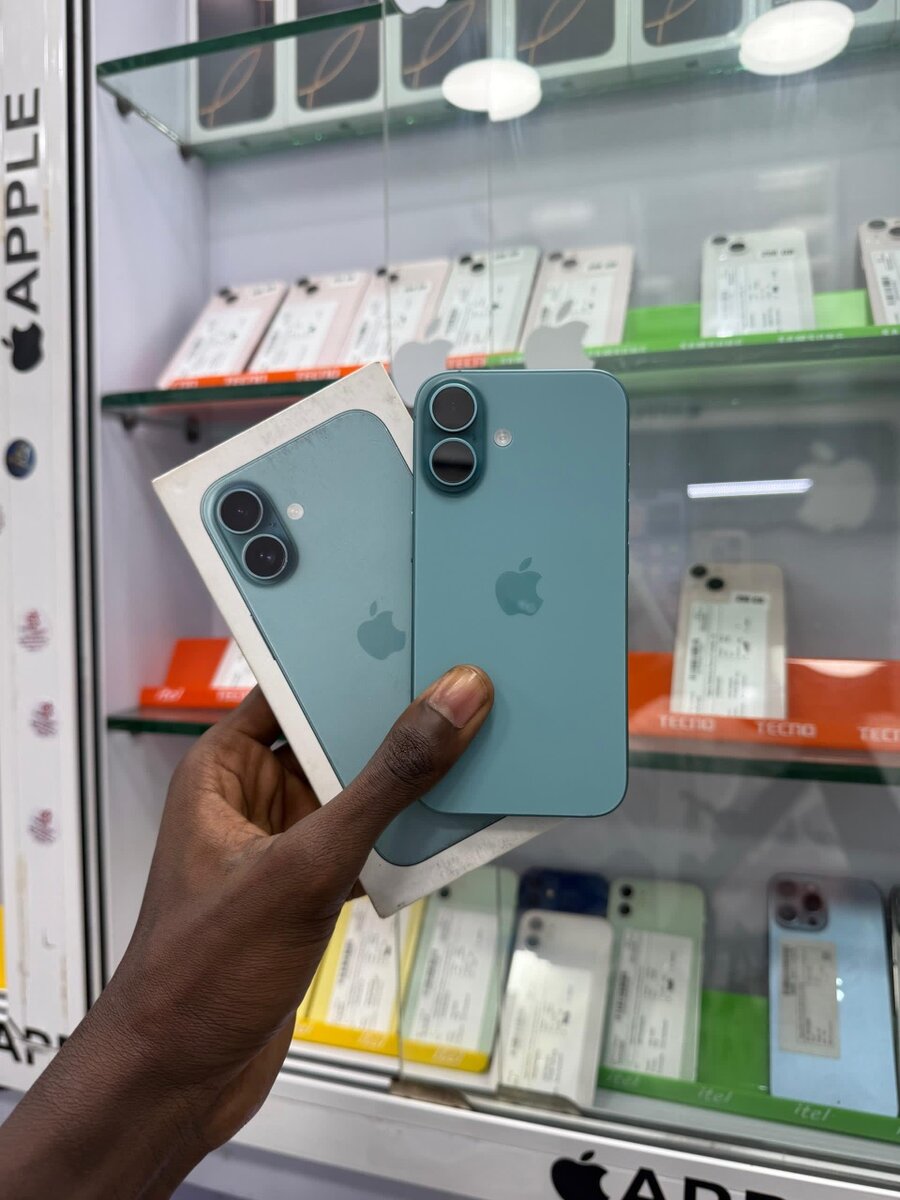 Disponible 16 simple 128go