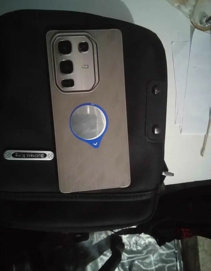 Smartphone Android 6.8 pouces