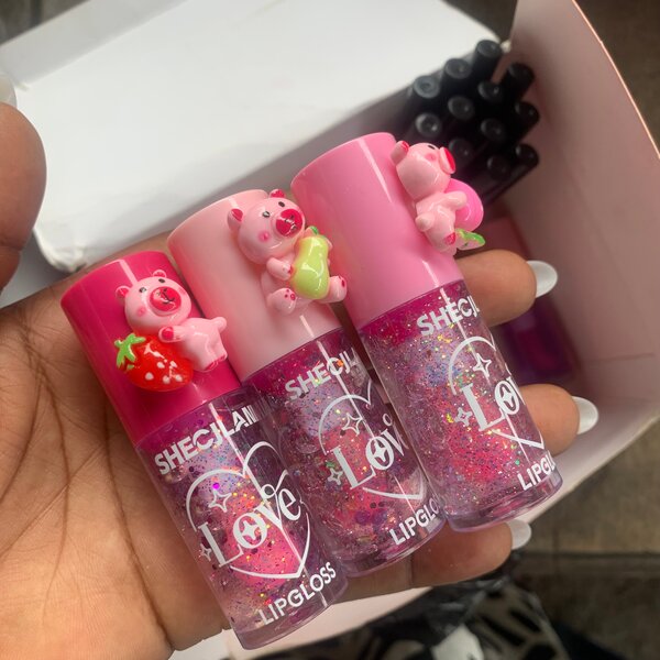 Gloss pour lèvres, 5 à 2000