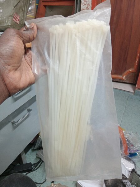 Serre-câbles en nylon robustes