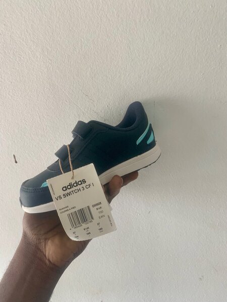 Chaussures adidas pour enfants