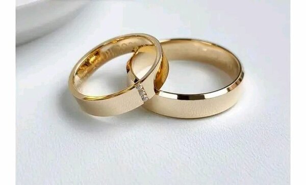 Alliances en or élégantes