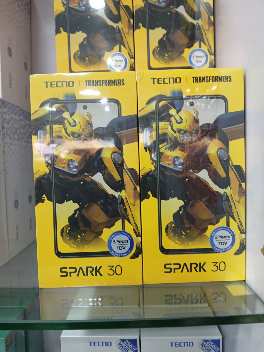 Spark 30 128G Ram 8