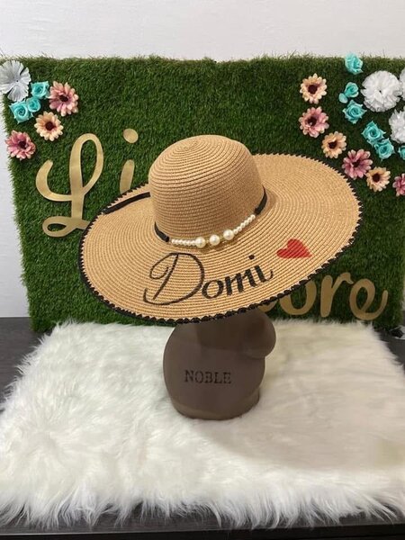 Chapeau de paille élégant