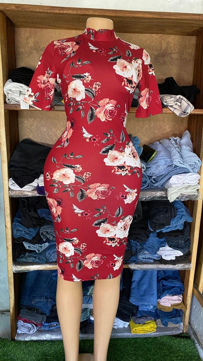 Beautiful and comfortable women's floral dress red