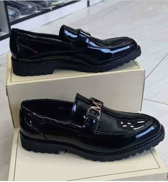 Men's smart shoes